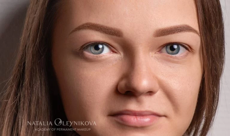растушевка бровей, сразу после процедуры