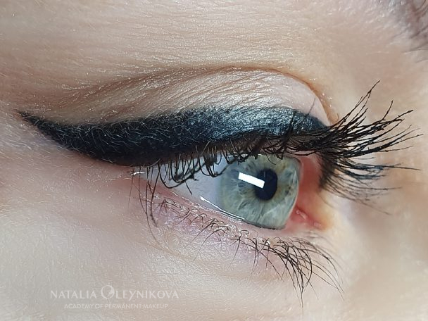 Татуаж глаз. Гламурная стрелка 24102020 © Академия татуажа Натальи Олейниковой