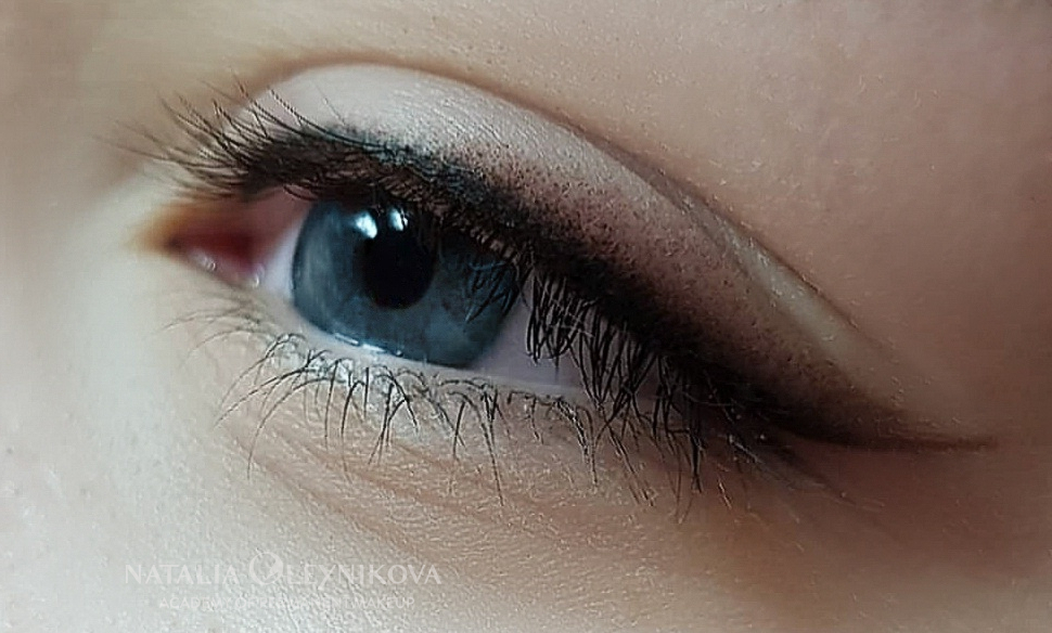 Татуаж глаз. Стрелка с растушевкой 24102020 © Академия татуажа Натальи Олейниковой