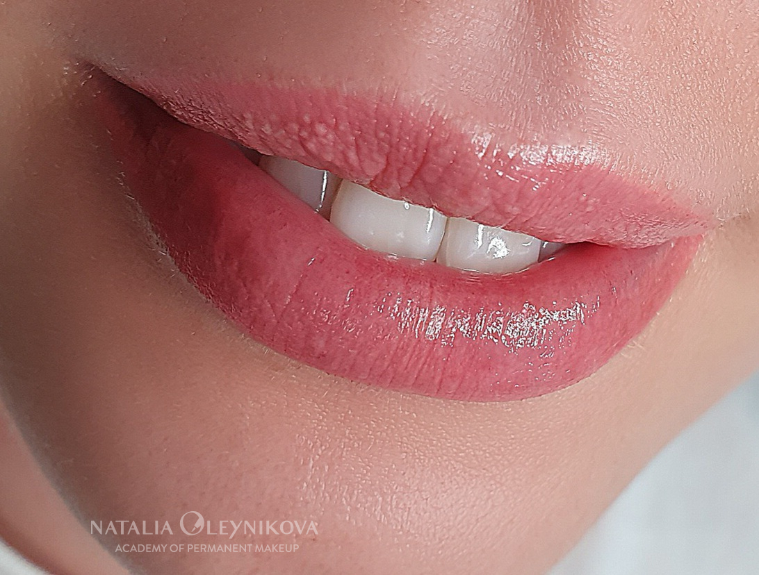 акварельный эффект татуаж губ
